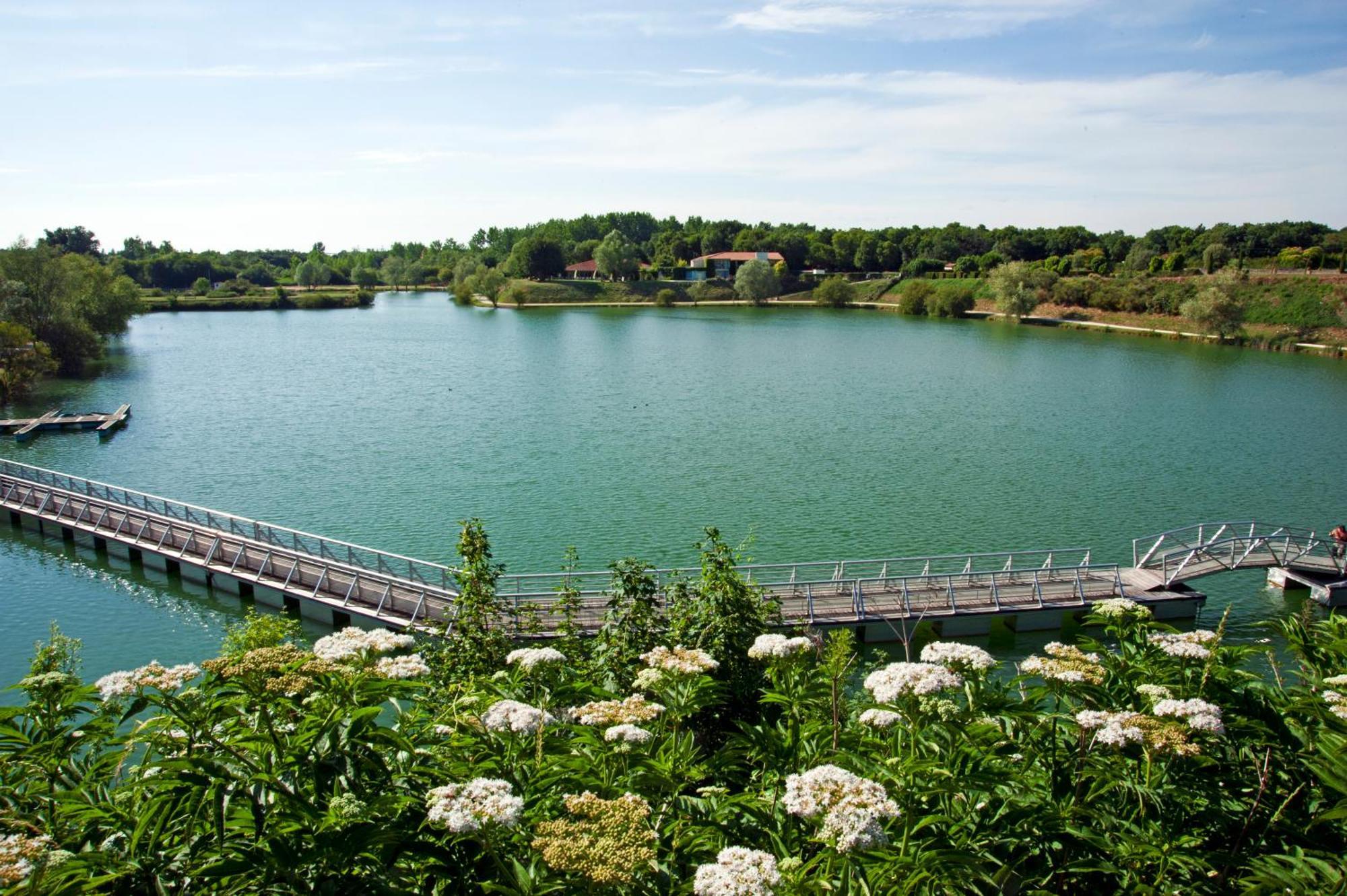 Les Jardins Du Lac Trizay Екстер'єр фото