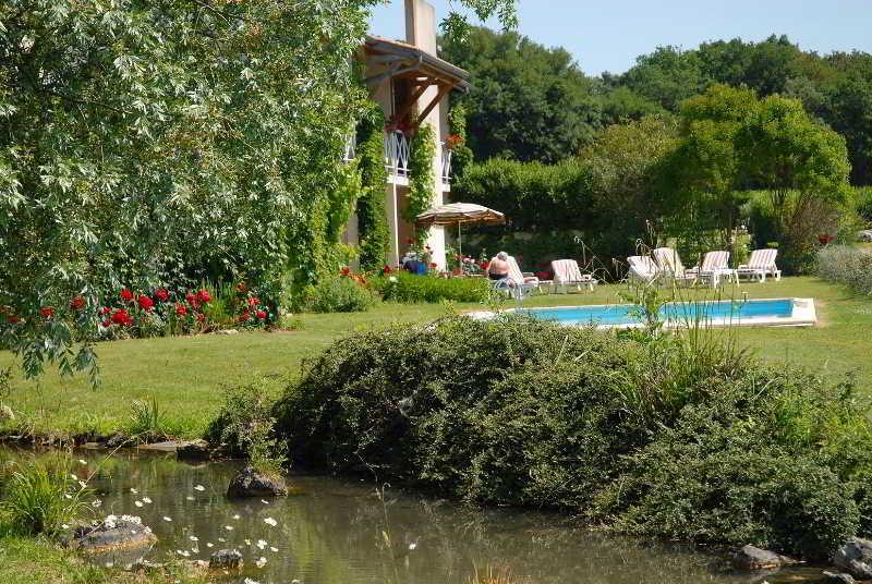 Les Jardins Du Lac Trizay Екстер'єр фото
