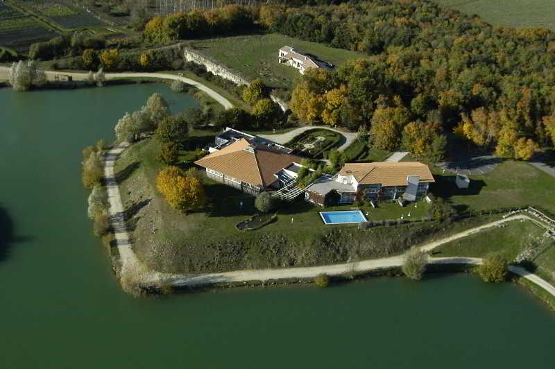 Les Jardins Du Lac Trizay Екстер'єр фото